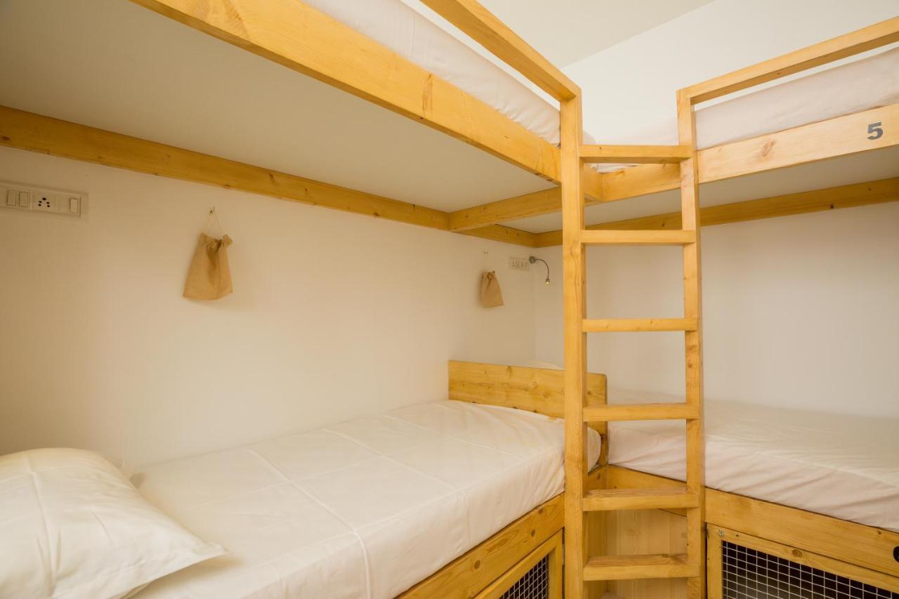 Nap Manor Hostels Мумбаї Екстер'єр фото