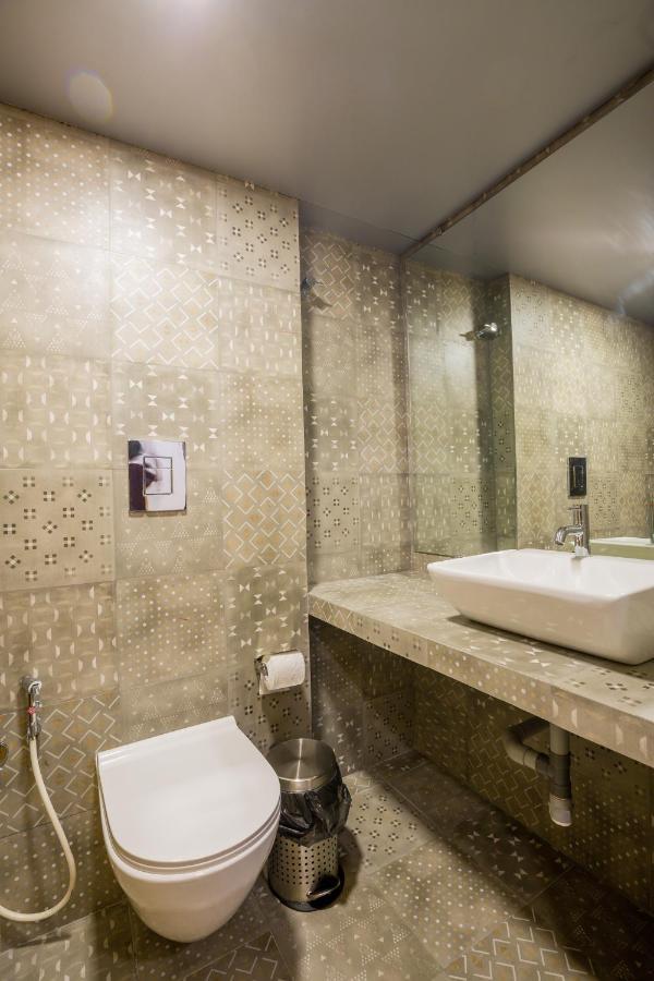 Nap Manor Hostels Мумбаї Екстер'єр фото
